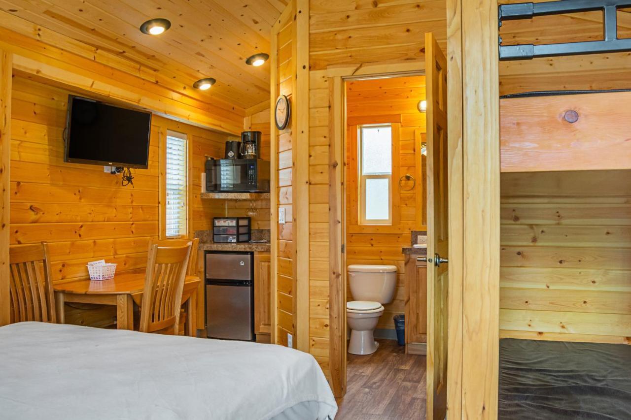 Long Beach Camping Resort Studio Cabin 5 Oceanview Екстериор снимка